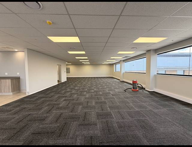 3,107M² WAREHOUSE TO LET IN AIRPORT PARK